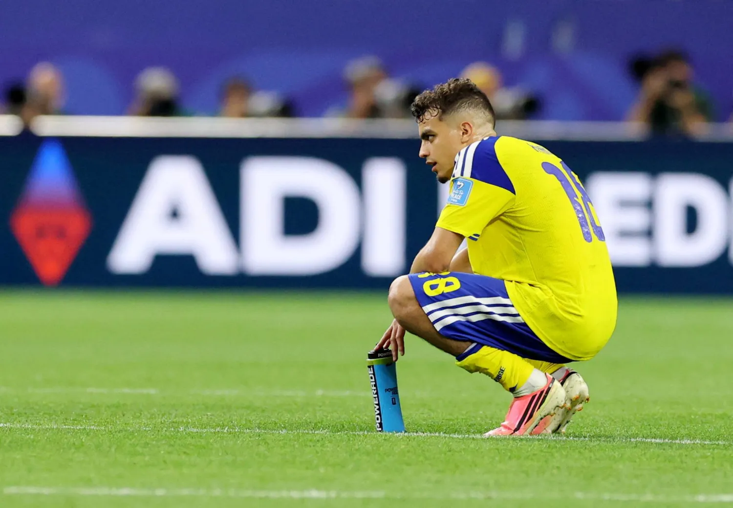 ياسين العياري مهاجم منتخب السويد بعد نهاية المباراة (رويترز) 