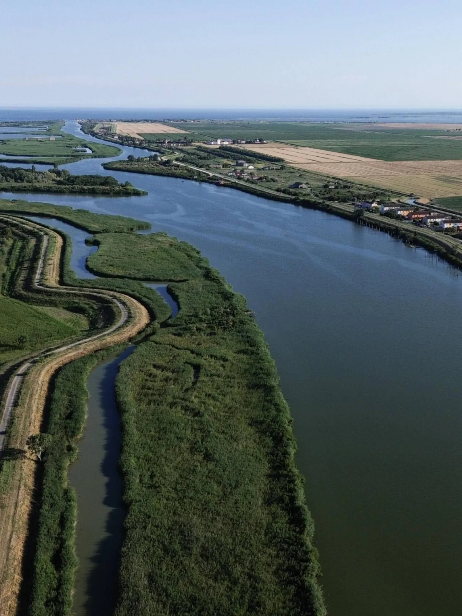 The Po River has never fallen this low so early in the year. Stefano RELLANDINI / AFP
