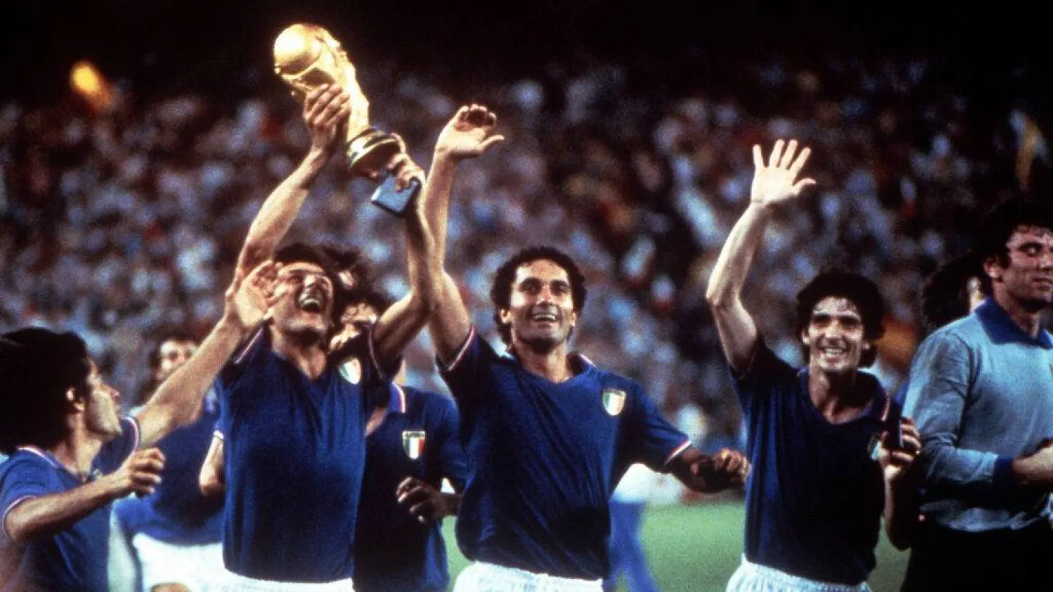 منتخب إيطاليا بطل مونديال 1982 (موقع فيفا)