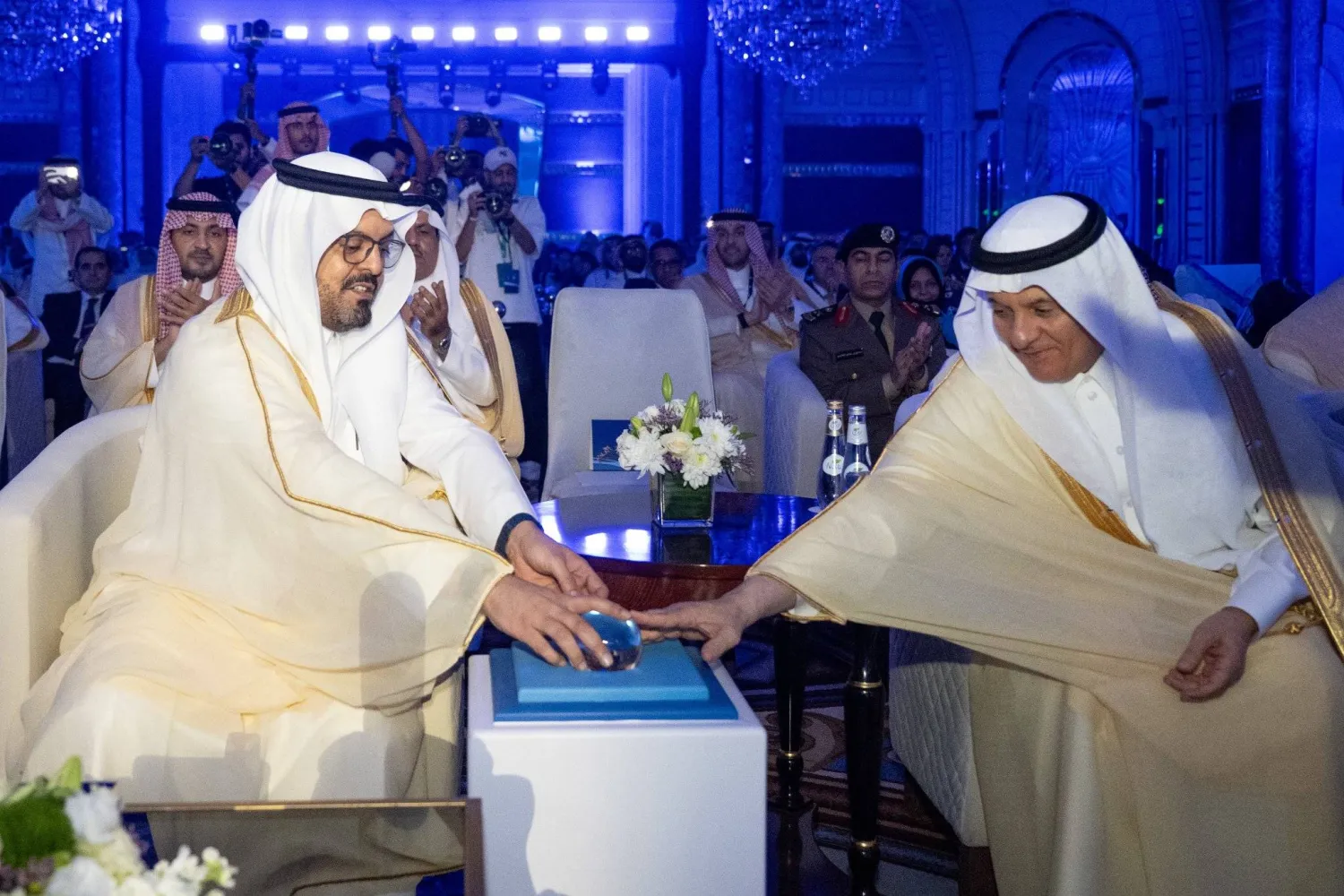‏نائب أمير منطقة مكة المكرمة ووزير البيئة والمياه والزراعة خلال تدشين أسبوع المياه السعودي الأول (إمارة مكة المكرمة)