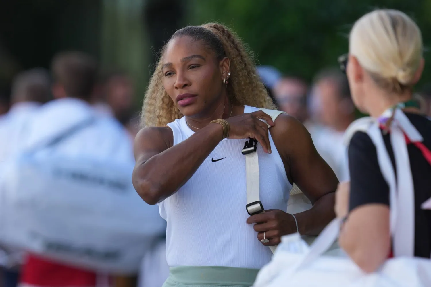 Serena Williams of the United States arrives to practice one day ahead of the start of the Wimbledon Tennis Championships in London, Sunday, June 28, 2026. (AP Photo/Kin Cheung)