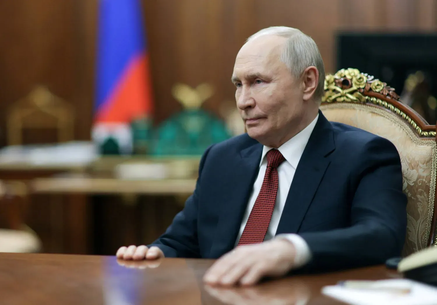 Rusya Devlet Başkanı Vladimir Putin, Rus gazeteci Pavel Zarubin ile yaptığı röportajda (Reuters)