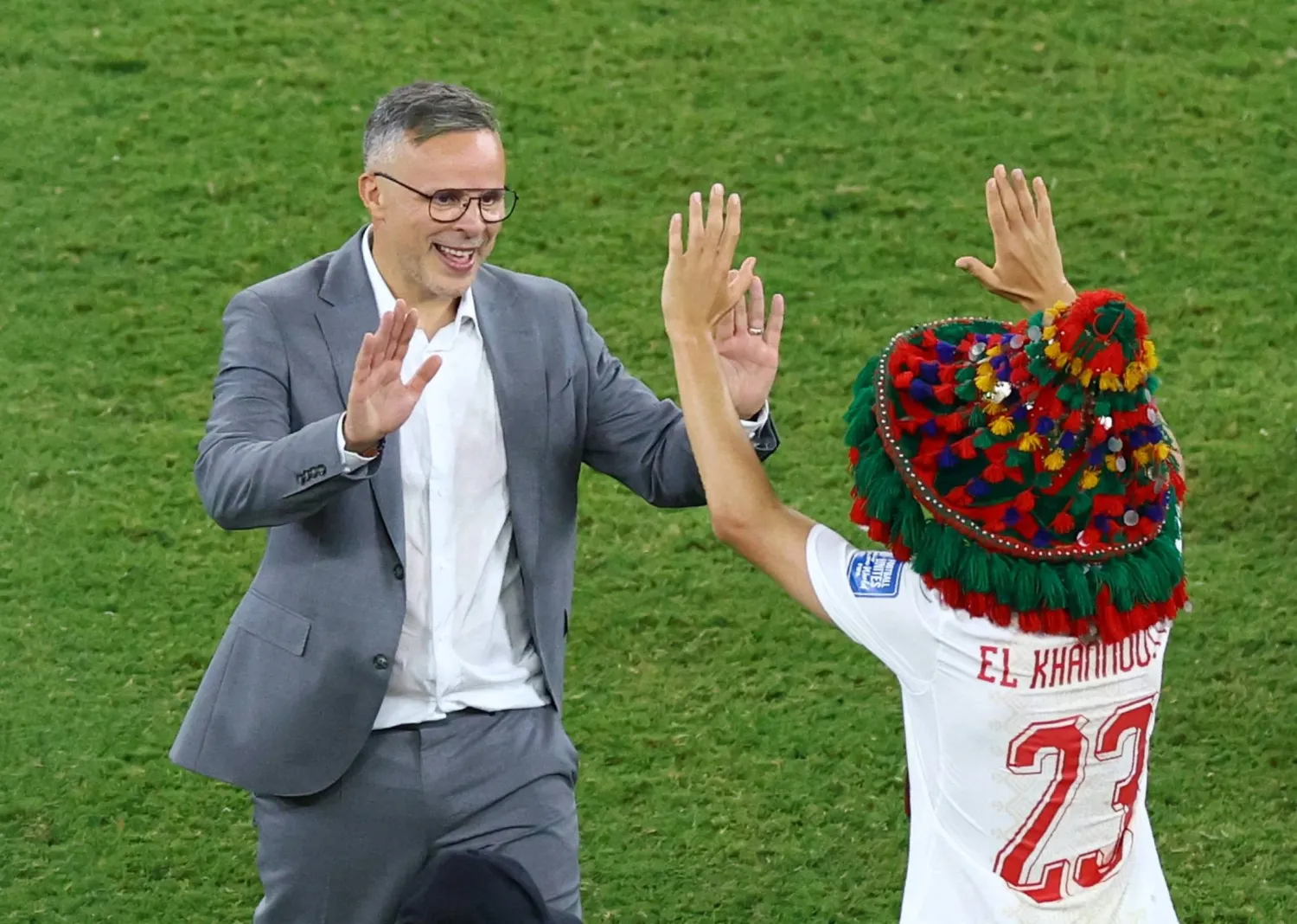 محمد وهبي مدرب المغرب وفرحة كبيرة (رويترز) 