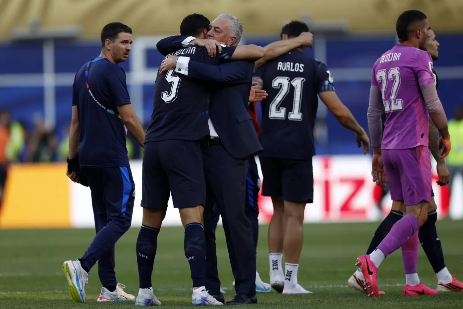 Paraguay's head coach Gustavo Alfaro celebrates with his players after winning the FIFA World Cup 2026 Round of 32 match Germany against Paraguay, in Boston, Massachusetts, USA, 29 June 2026.  EPA/GREG COOPER