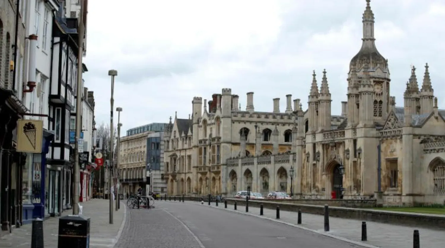 Cambridge Üniversitesi binası (Reuters)