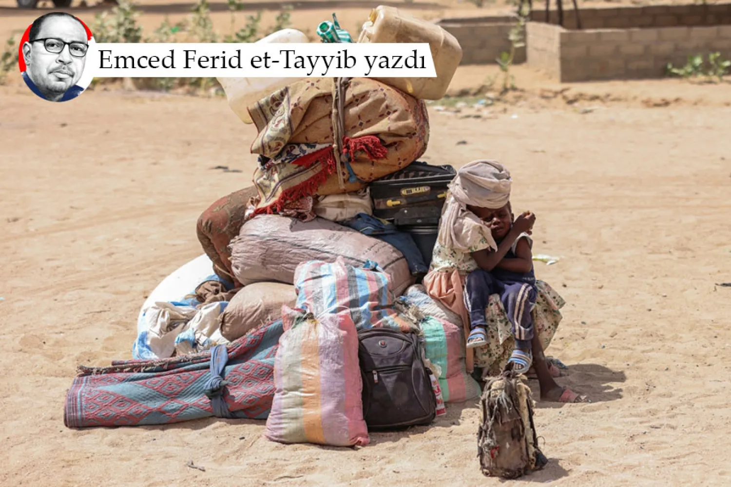 Çad'ın Vadi Fira eyaletindeki Tin Geçiş Kampı’na doğru yola çıkmadan önce Çad-Sudan sınırında bekleyen mülteciler, 4 Mayıs 2025 (AP)
