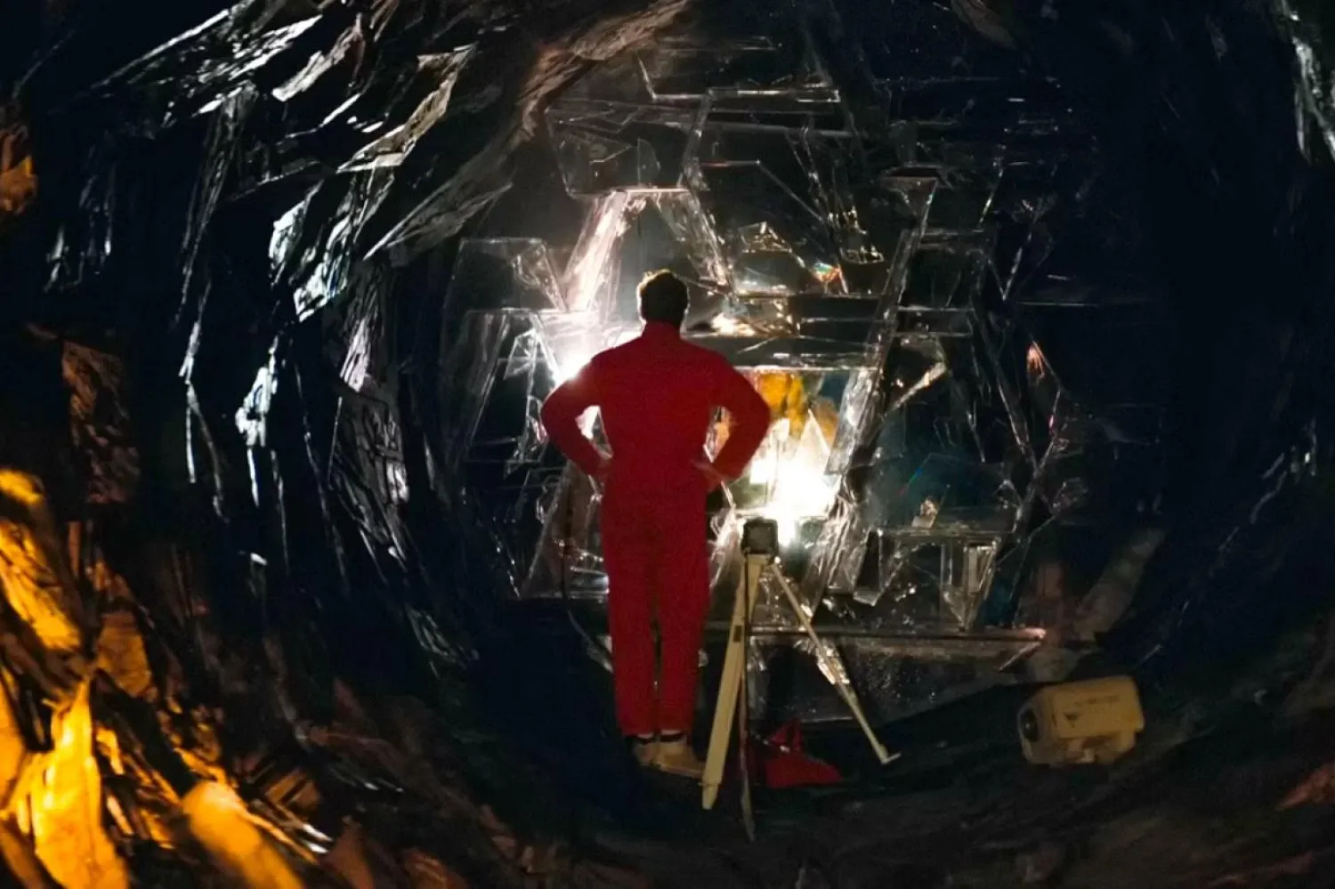 45 yaşındaki Ryan Gosling, dünya çapında 683,5 milyon dolar hasılat yapan Kurtuluş Projesi'nde bilimsel zekası ve sıradışı fikirleriyle Dünya'yı kurtarmaya çalışan bir öğretmeni canlandırıyor (Amazon MGM Studios)