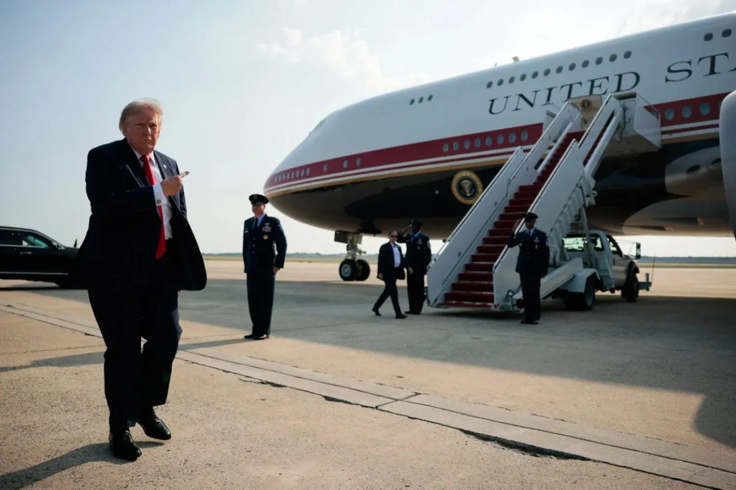 Trump'ın, Katar'ın hediye ettiği jeti resmi makam uçağına çevirmesi tartışma yaratmıştı (Reuters)