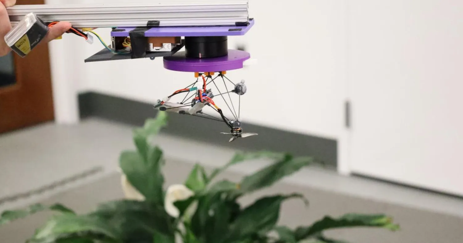 Neredeyse tamamen görünmez olan drone icat edildi