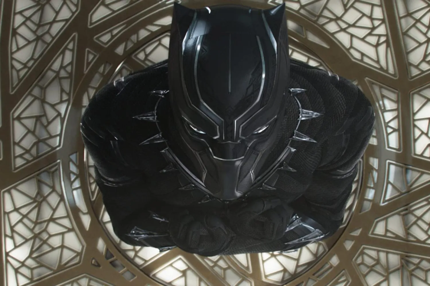 Marvel Sinematik Evreni'nin 18. filmi Black Panther, babasının ölümünün ardından teknolojik açıdan gelişmiş Afrika ülkesi Wakanda'ya dönen T'Challa'nın, tahtında gözü olan güçlü düşmanlarla mücadelesini anlatıyordu (Walt Disney Studios Motion Pictures)