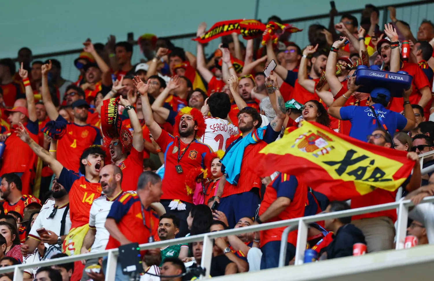 السبب في غياب منتخب كاتالوني رسمي يعود إلى رفض الدولة الإسبانية الاعتراف به (رويترز)