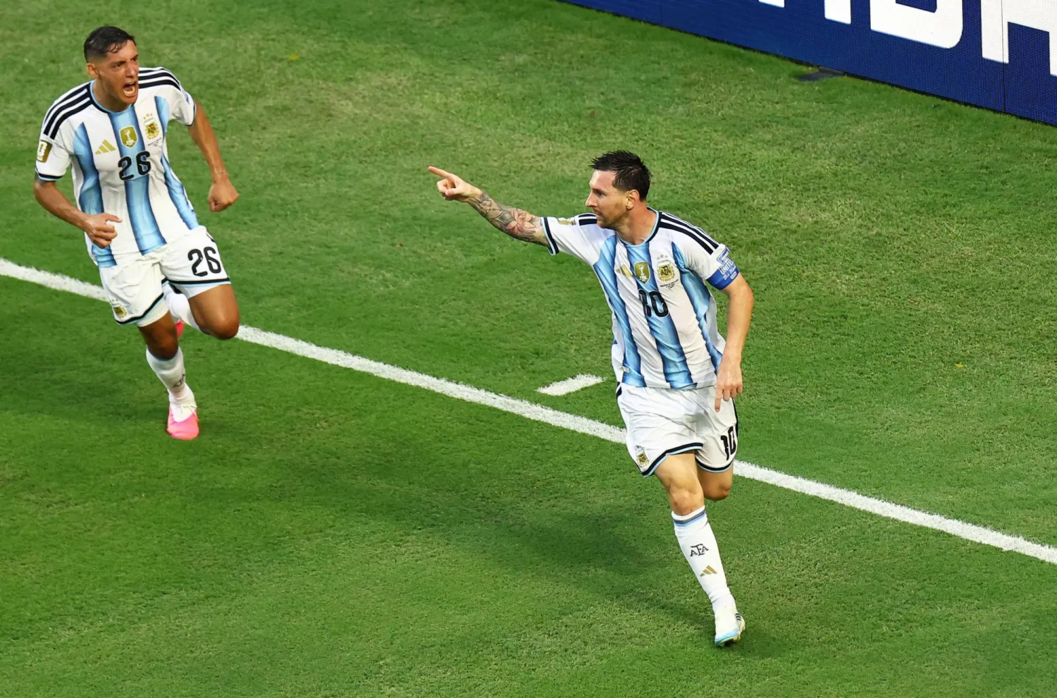 ميسي يحتفل بالهدف رقم 20 بتاريخ نهائيات كأس العالم (رويترز) 