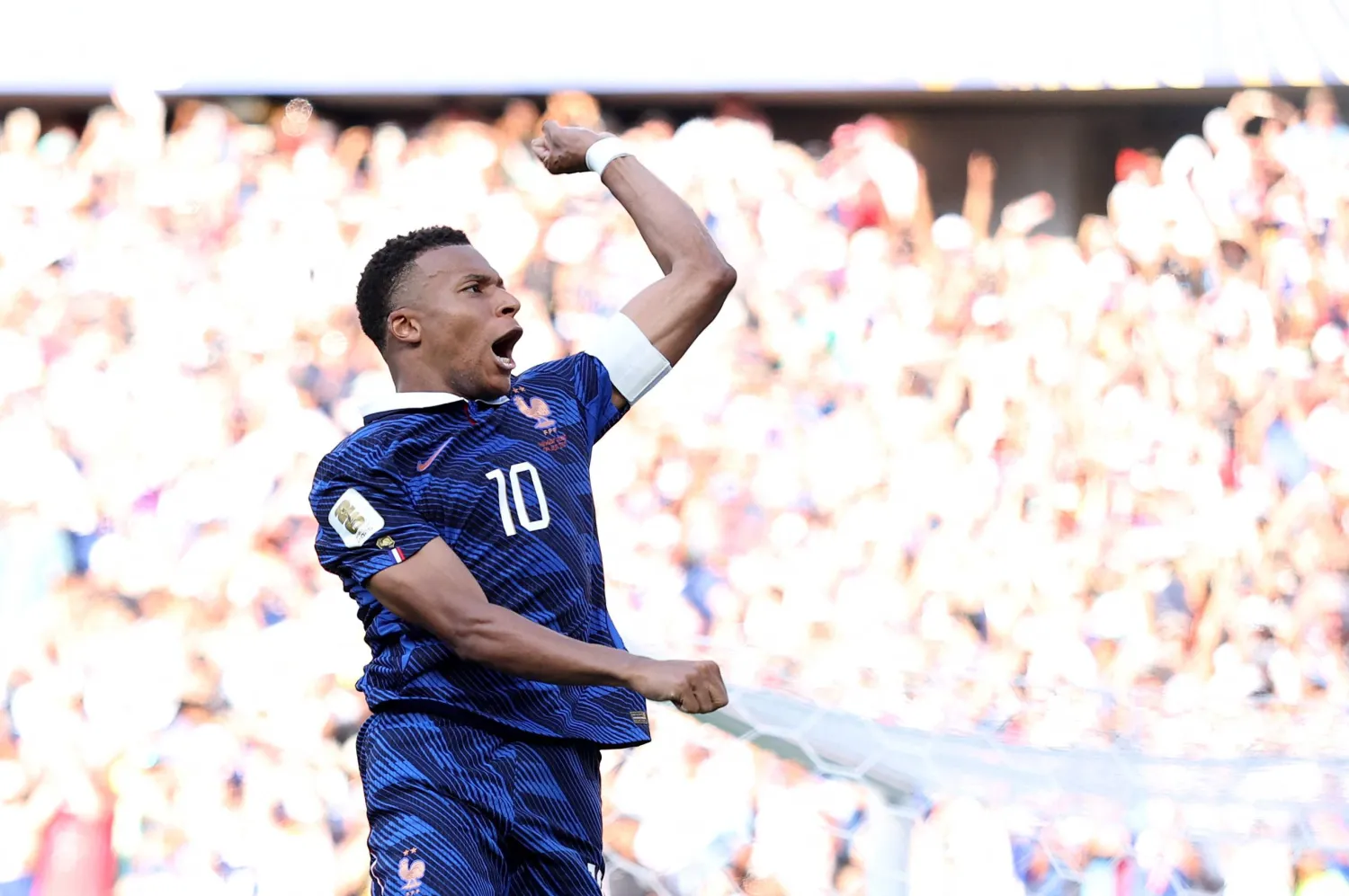 مبابي يحتفل بهدفه الـ19 في تاريخ كأس العالم (أ.ف.ب)