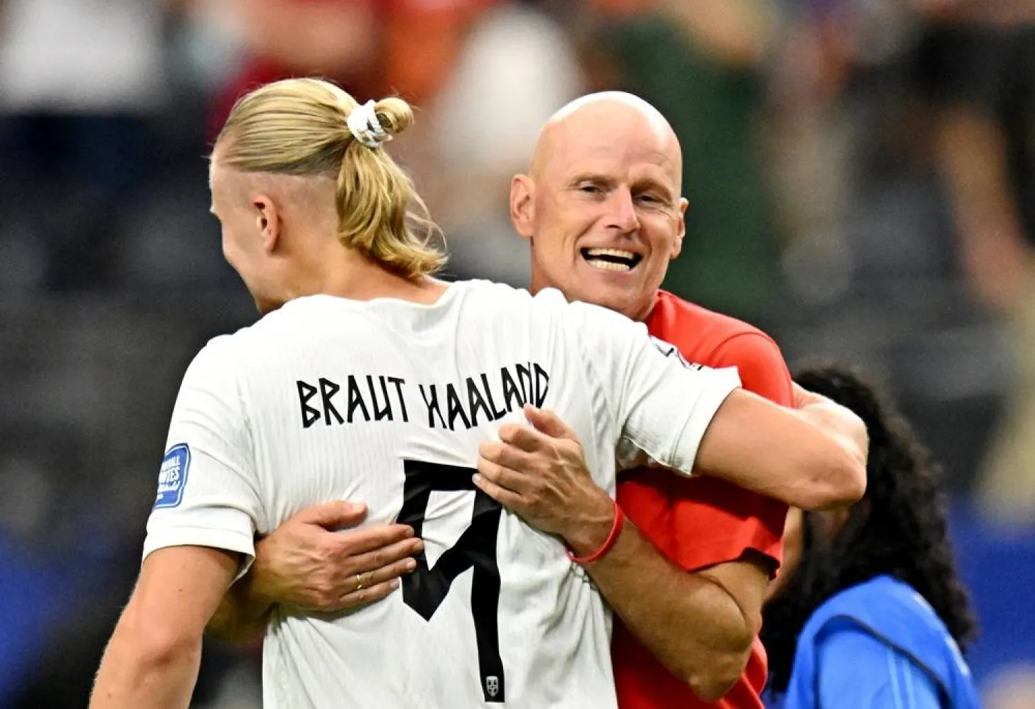 Football - FIFA World Cup 2026 - Round of 32 - Ivory Coast v Norway - Dallas Stadium, Arlington, Texas, US - June 30, 2026 Norway's Erling Haaland and coach Ståle Solbakken celebrate after the match as Norway qualify for the round of 16 stage of the World Cup. (Reuters)