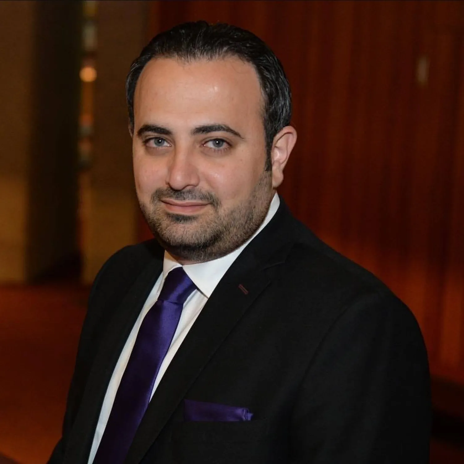 الإعلامي علي نور الدين يشبّه المقدمة الإخبارية بمانشيت صحافي