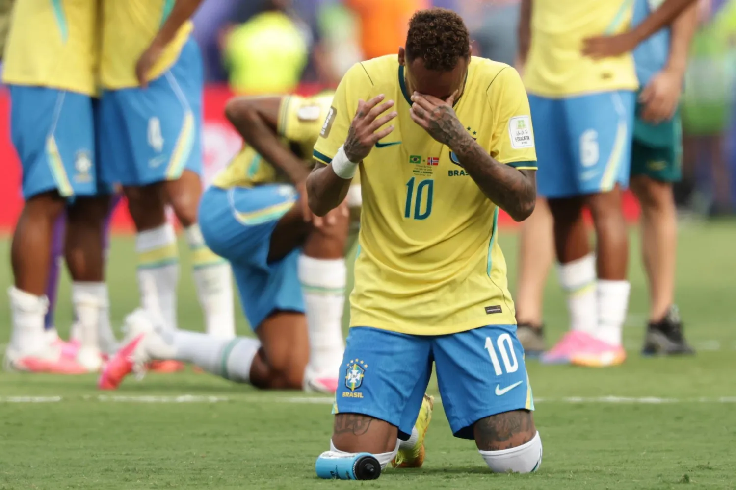 Brazil's Neymar (10) reacts at the end of the World Cup round of 16 soccer match between Brazil and Norway in East Rutherford, N.J., near New York, Sunday, July 5, 2026. (AP Photo/Adam Hunger)