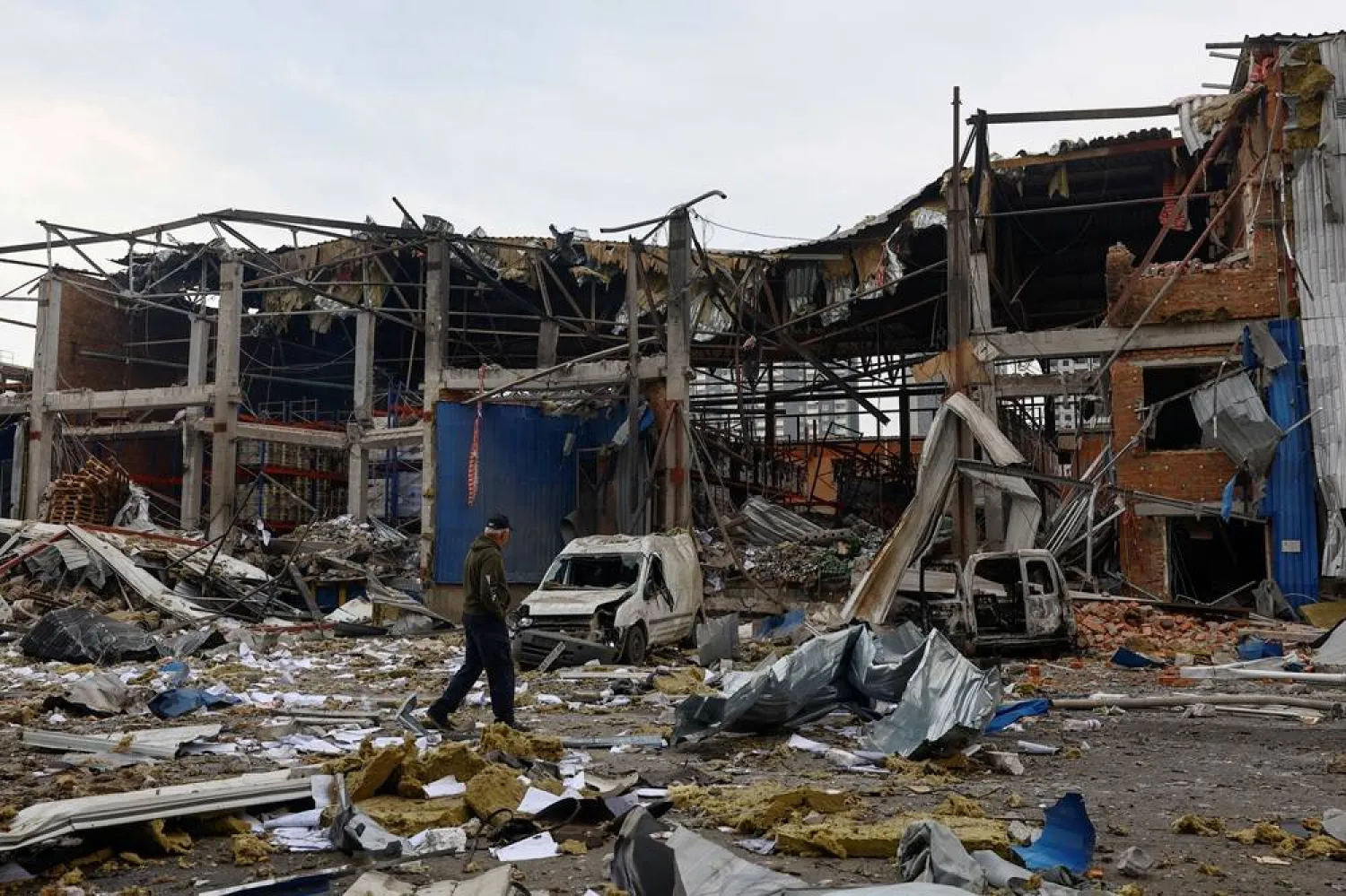 Fresh Russian Strikes on Ukraine Kill 7 Ahead of NATO Talks