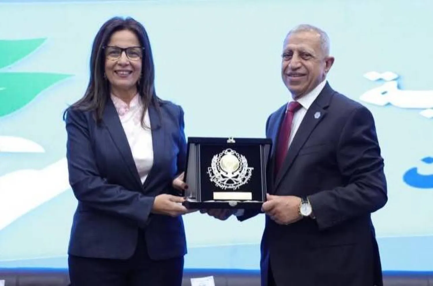تكريم سابق لوزيرة الثقافة المصرية المستقيلة جيهان زكي (وزارة الثقافة المصرية)