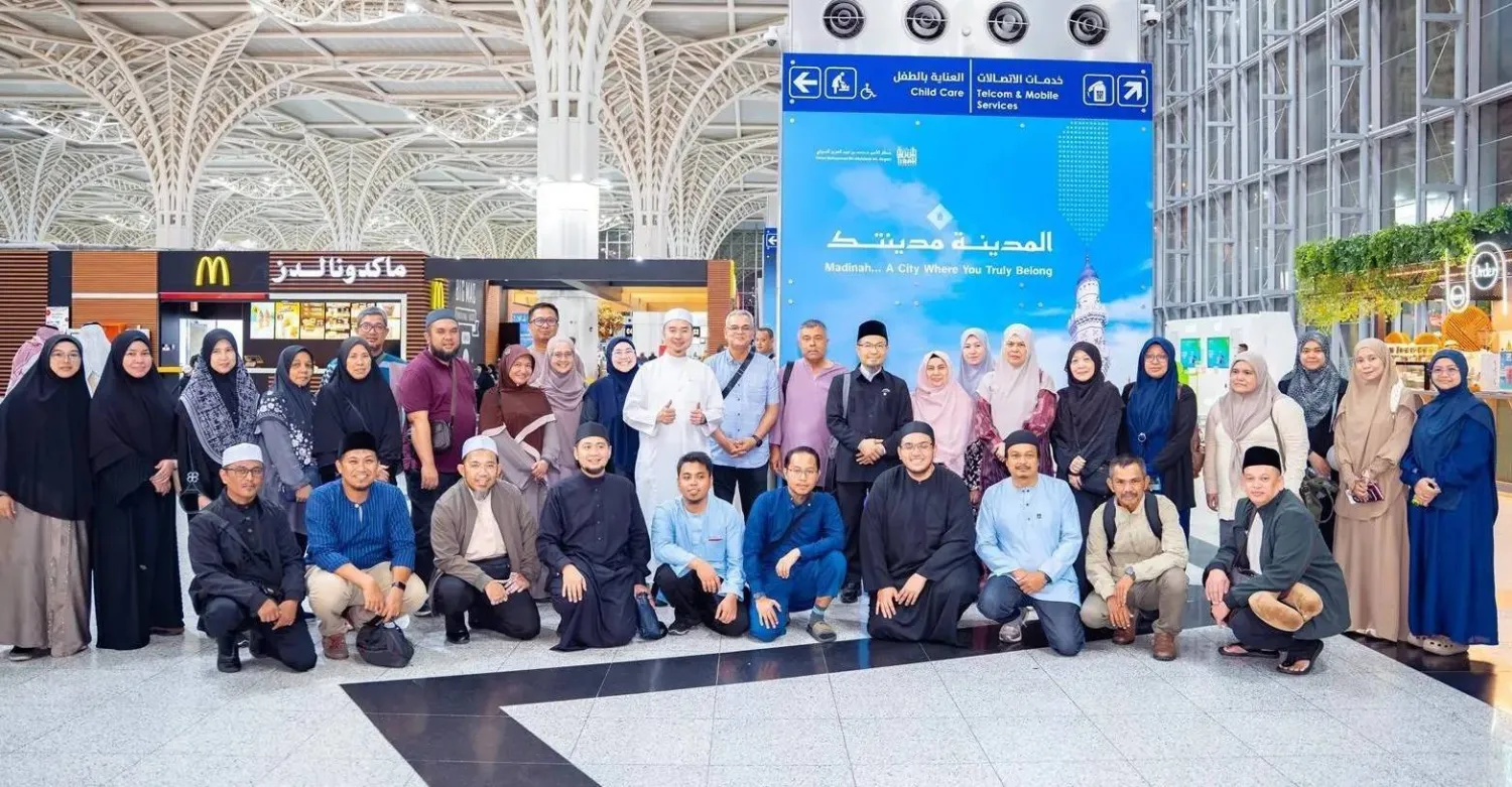 جرى إنهاء إجراءات الضيوف في المطار بكل يسر ونقلهم إلى مقر إقامتهم بأحد الفنادق المجاورة للمسجد النبوي (واس)