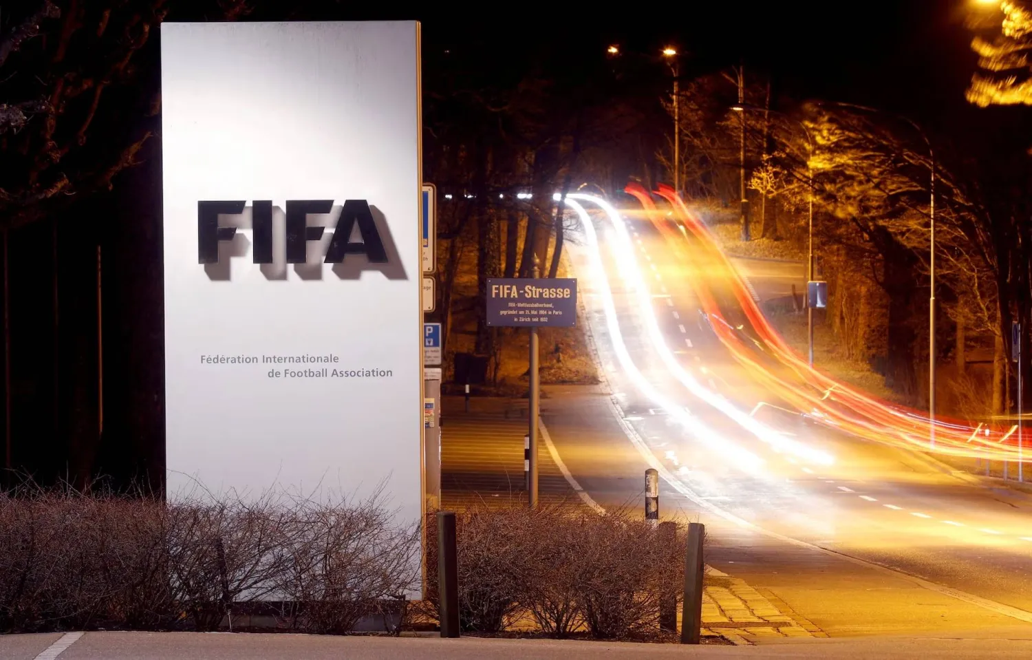 «الفيفا» و«فيفبرو» وقّعا في 10 يونيو مذكرة تفاهم جديدة تمتد حتى ديسمبر 2031 (رويترز)