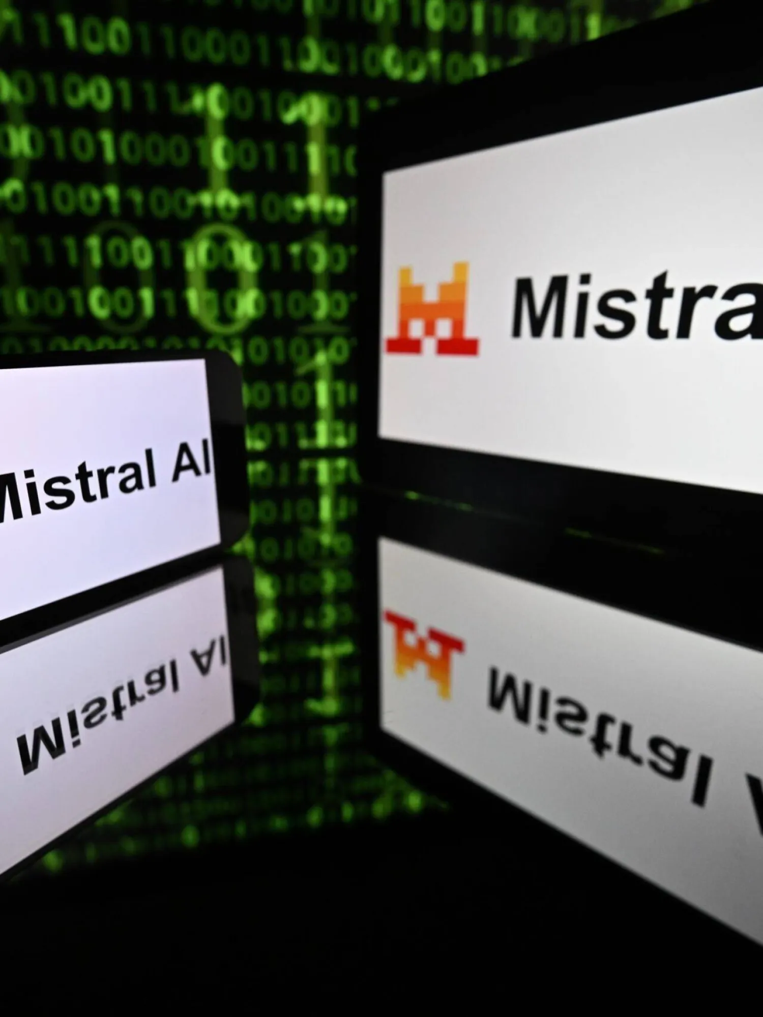 Mistral ranked last in a survey on the management of risks associated with artificial intelligence. Lionel BONAVENTURE / AFP/File
