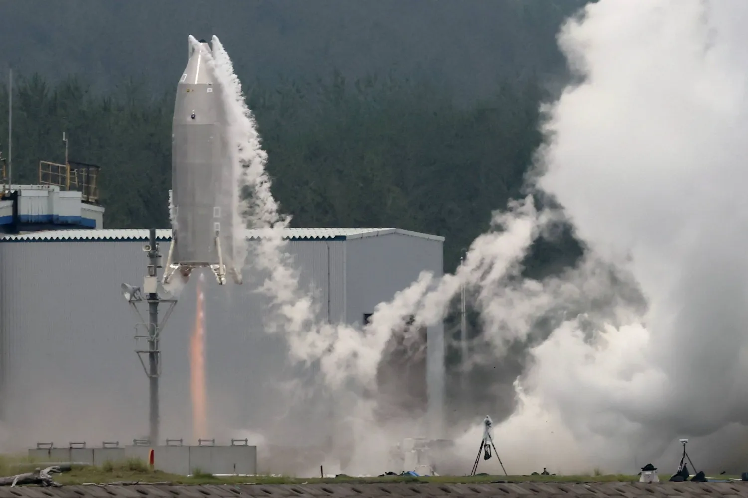 The Reusable Vehicle eXperiment, known as RV-X, is seen in a test launch at the Noshiro Rocket Testing Center of the Japan Aerospace Exploration Agency in Noshiro, northern Japan, Saturday, July 11, 2026. (Naoki Kawano/Kyodo News via AP) 