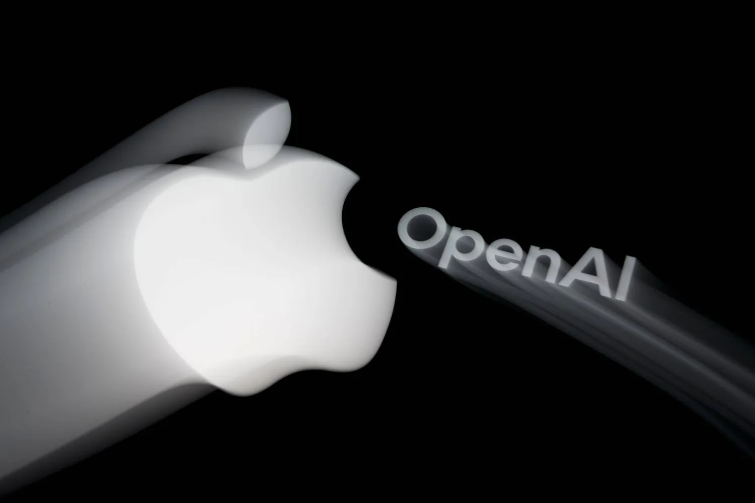  11 July 2026, Taiwan, Taichung: Apple and OpenAI logos displayed on smartphone. (dpa)