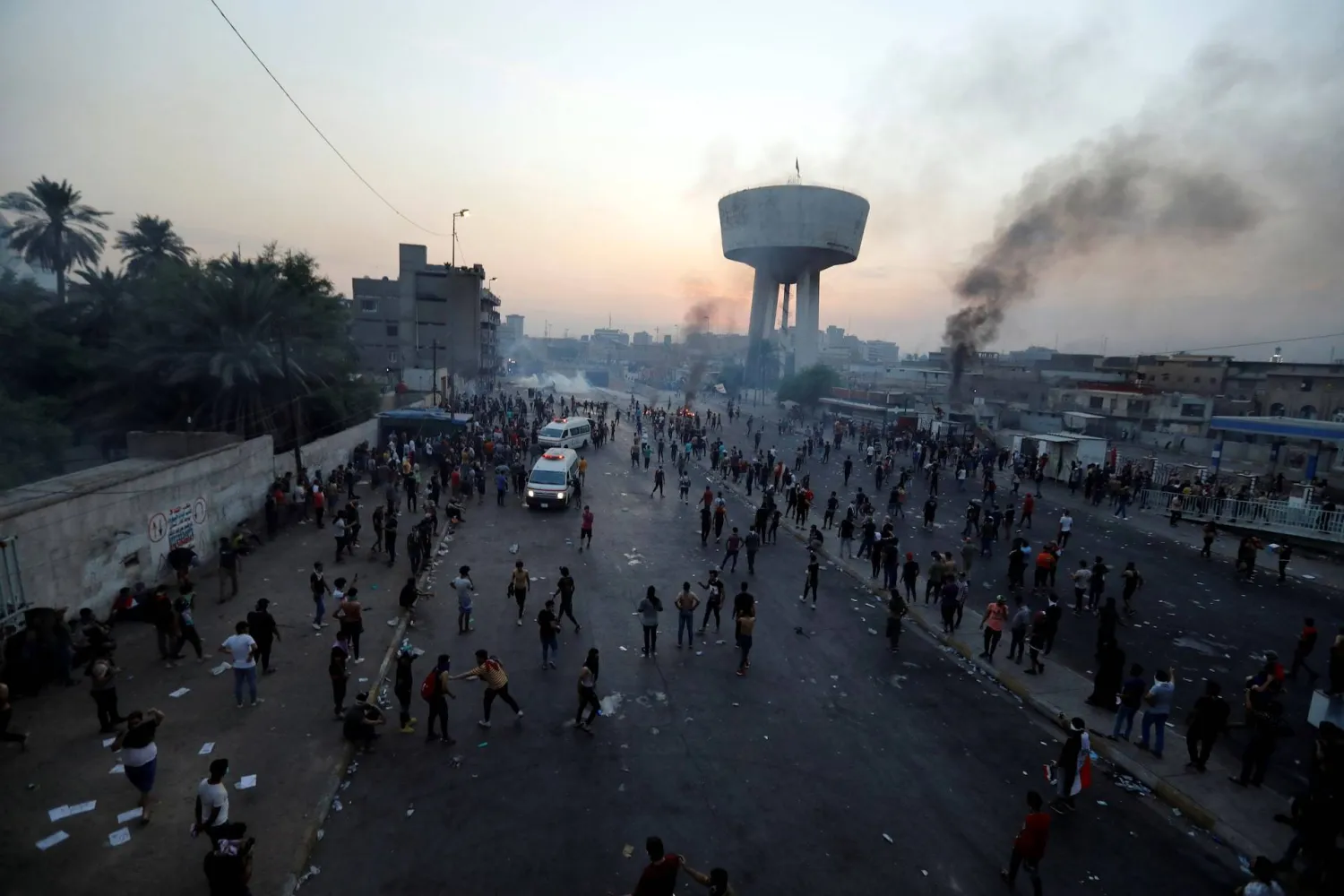 Demonstrators gather as they take part in a protest over unemployment, corruption and poor public services, in Baghdad, Iraq October 2, 2019. (Reuters)