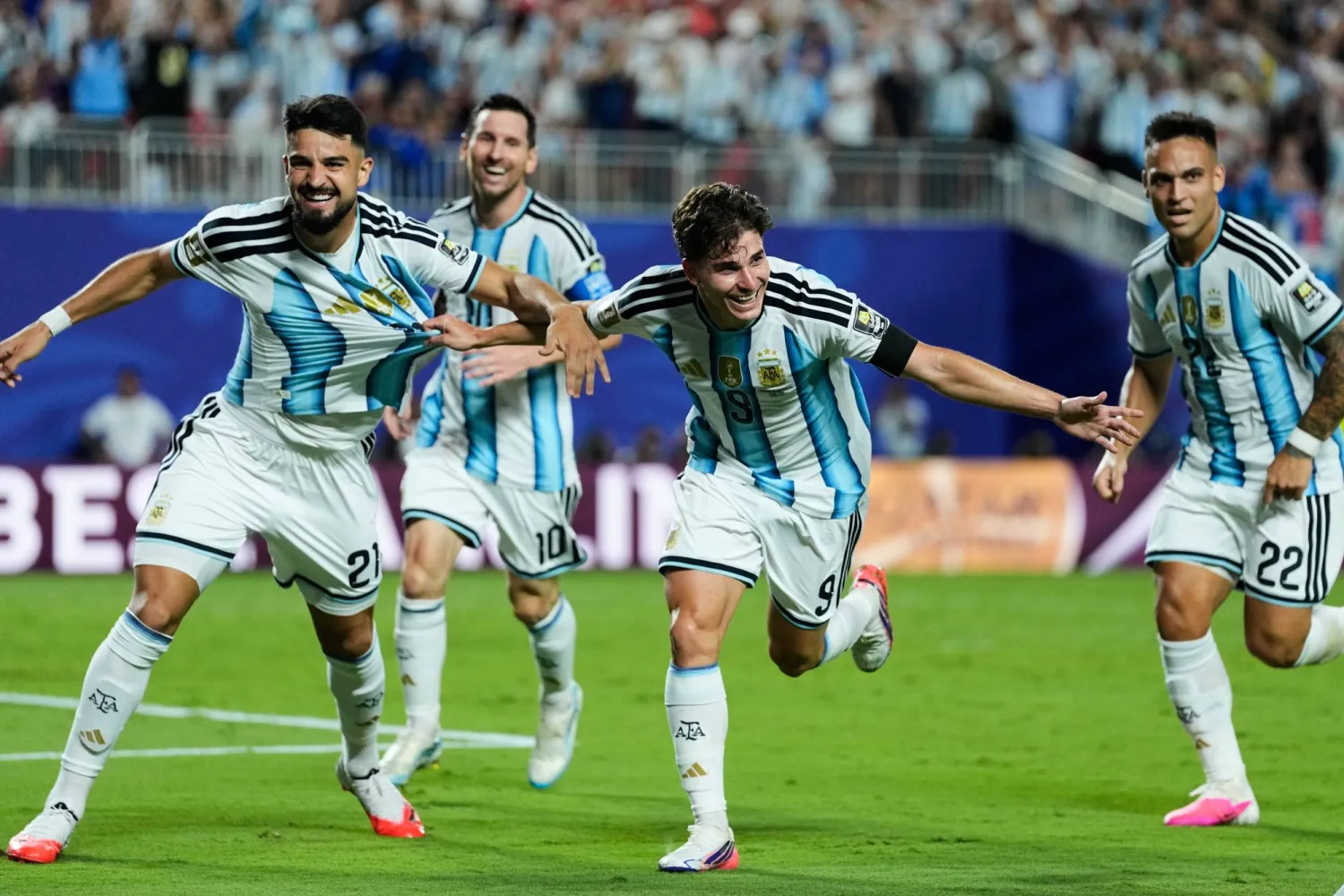 الأرجنتين تثبت أن طريق المونديال لا يمر عبر ميسي وحده (أ.ب)