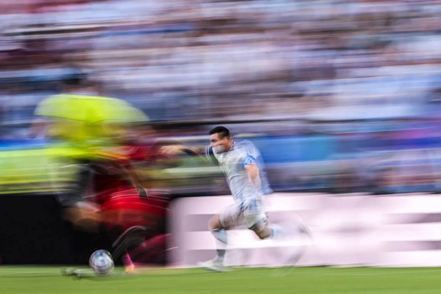 ليونيل ميسي نجم وقائد منتخب الأرجنتين (أ.ف.ب)