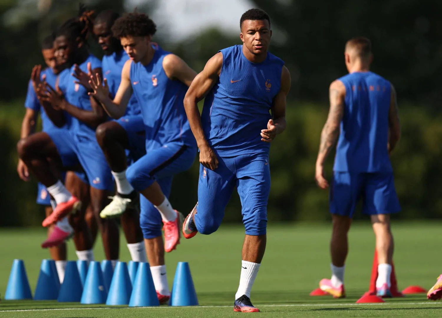 France's forward #10 Kylian Mbappe attends a training session at Philadelphia Eagles training centre on the eve of the 2026 World Cup football tournament round of 16 match against Paraguay, in Philadelphia on July 3, 2026. (Photo by FRANCK FIFE / AFP)
