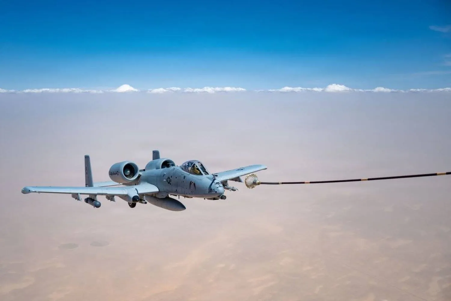 A US A-10 aircraft prepares for in-flight refueling during operations (US Central Command)