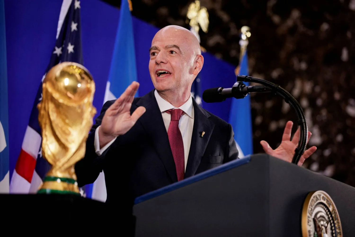جياني إنفانتينو رئيس الاتحاد الدولي لكرة القدم (فيفا) (رويترز)