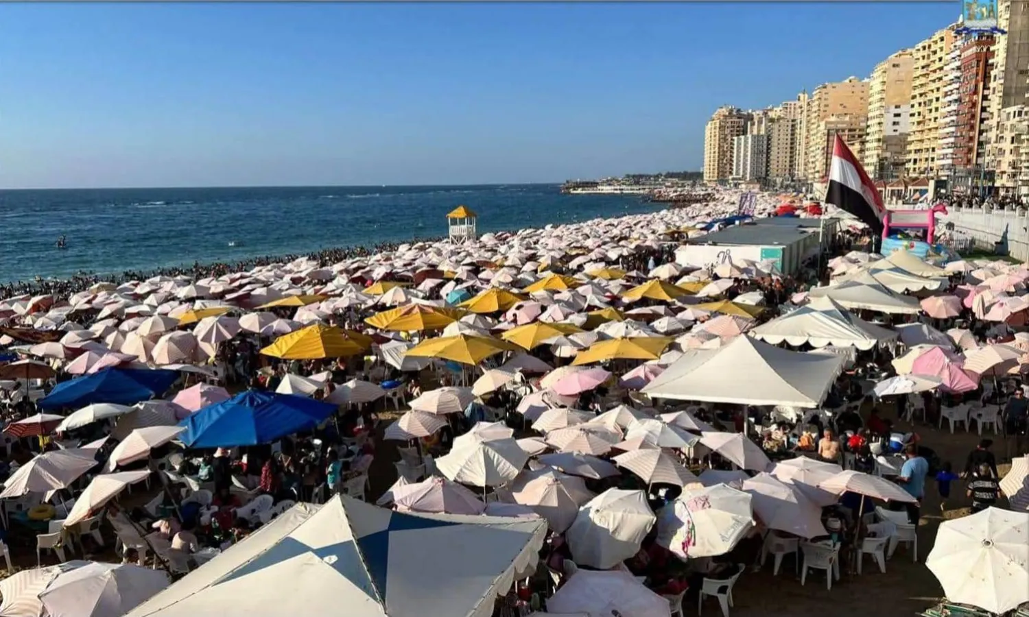 أكثر من مليوني مصطاف في الإسكندرية خلال يوم واحد (محافظة الإسكندرية)