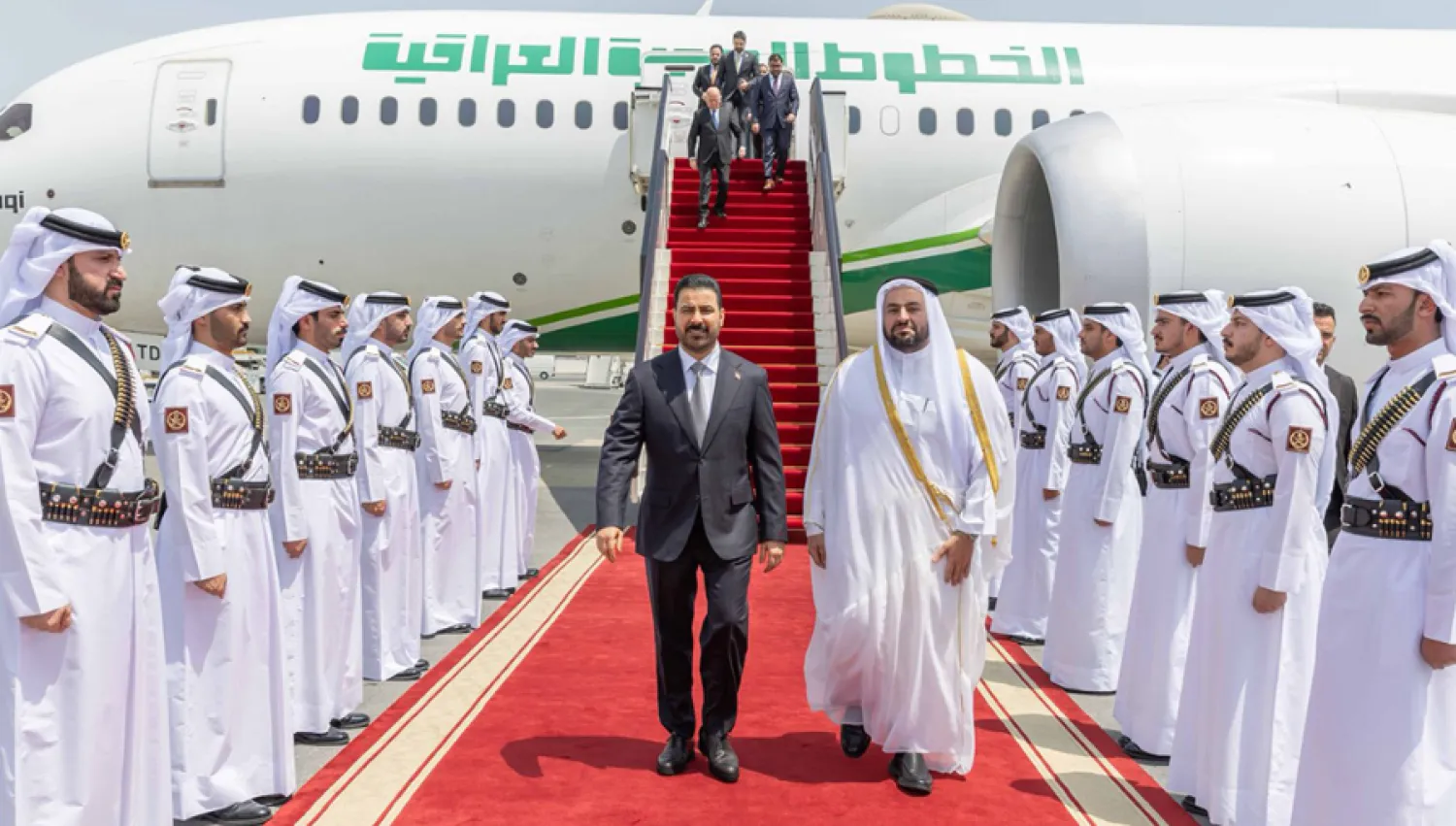علي فالح الزيدي رئيس الوزراء العراقي يصل إلى قطر في زيارة رسمية (قنا)