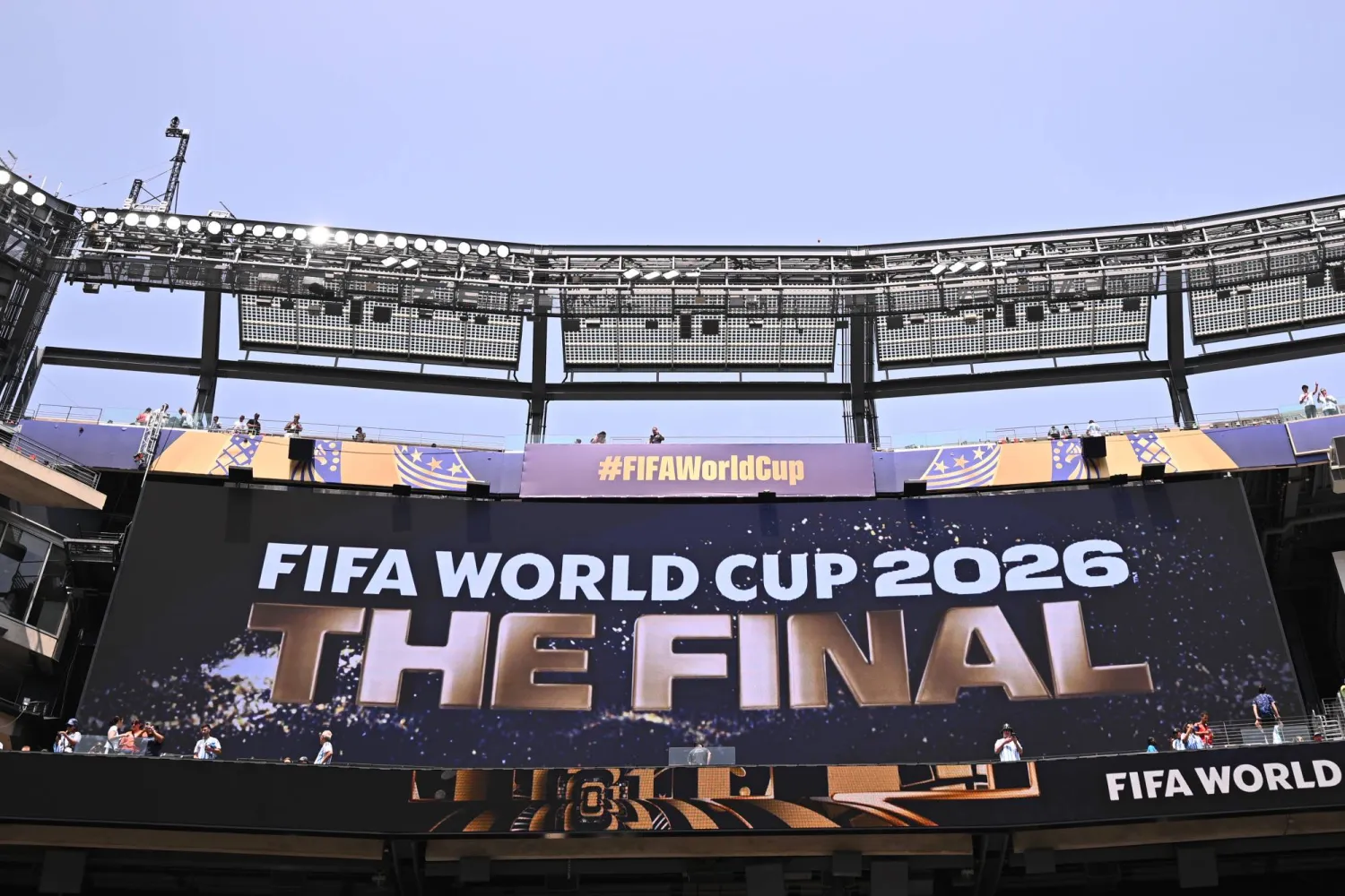 85 مليون دولار لبطل المونديال ووصيفه (د.ب.أ)