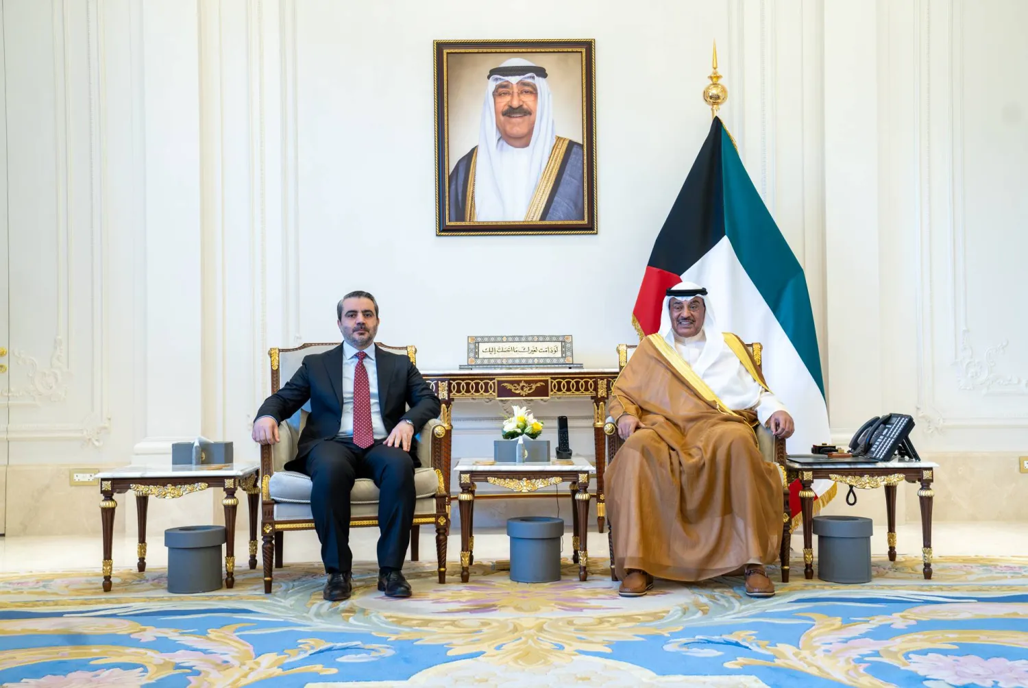 ولي عهد الكويت الشيخ صباح خالد الحمد الصباح استقبل وزير الخارجية والمغتربين أسعد حسن الشيباني في العاصمة الكويت (الخارجية السورية)