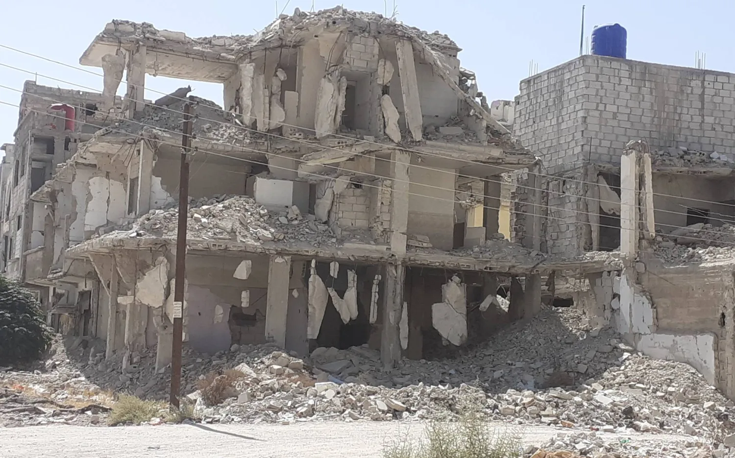 Widespread destruction in the Yarmouk Palestinian Camp in Damascus (Asharq Al-Awsat)