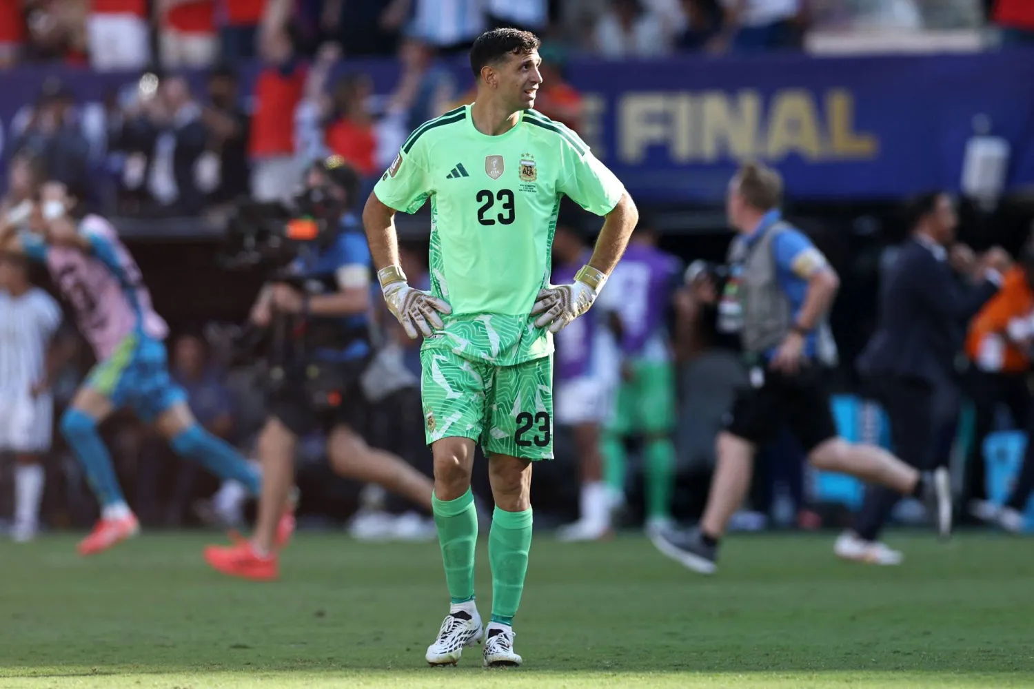 حارس مرمى المنتخب الأرجنتيني إيميليانو «ديبو» مارتينيز (أ.ف.ب)
