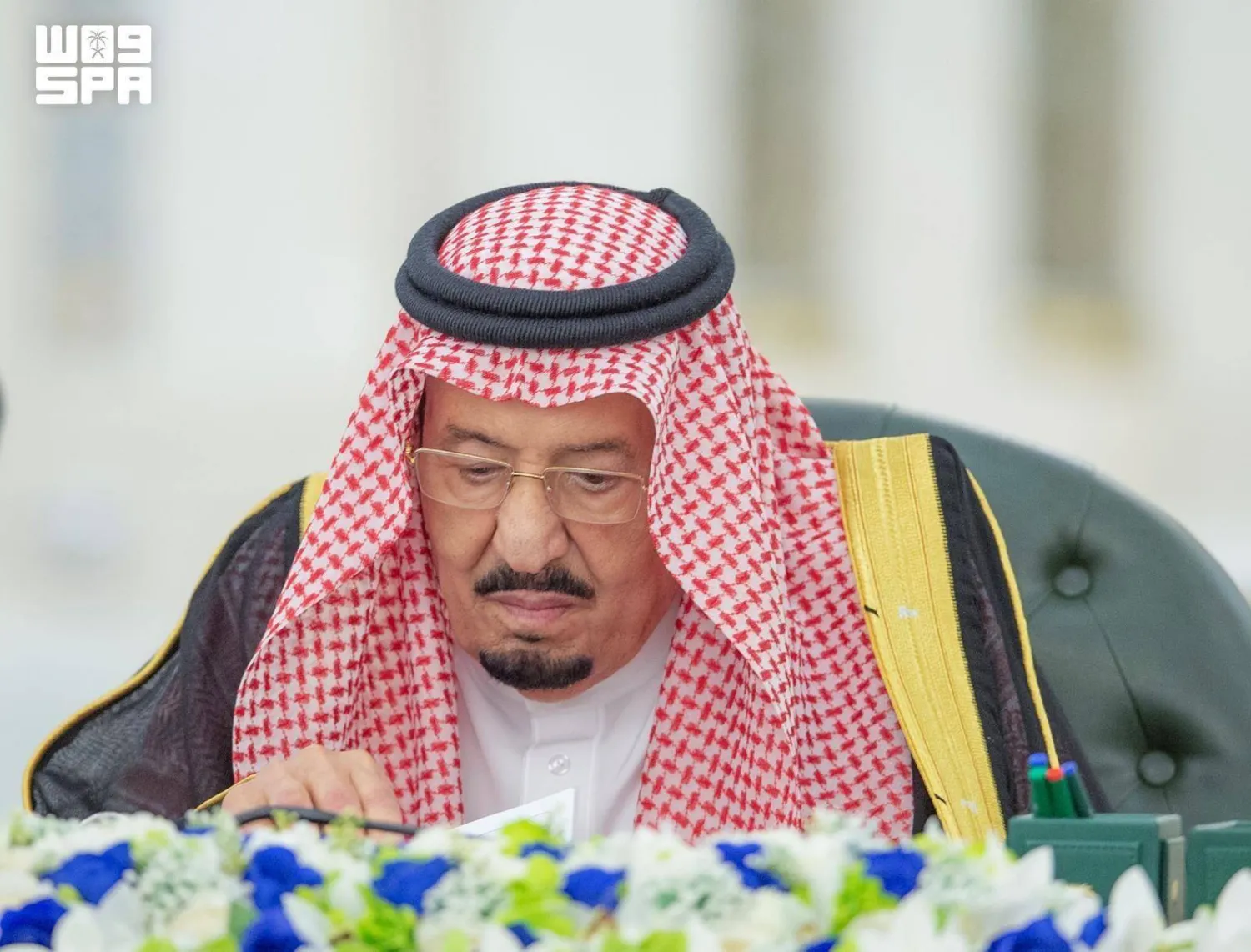 Custodian of the Two Holy Mosques King Salman bin Abdulaziz chairs the cabinet meeting in Jeddah. (SPA)