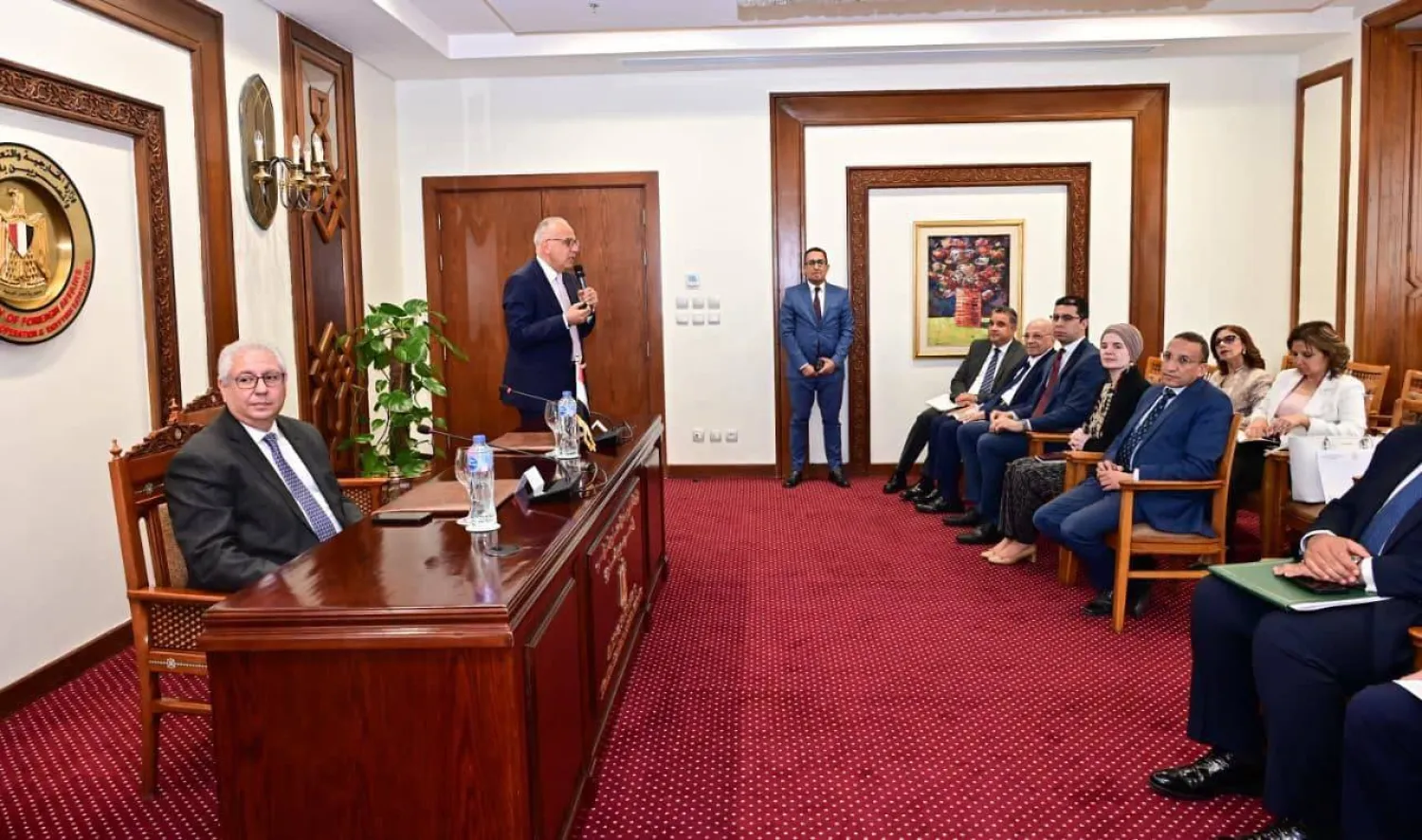 وزير الري المصري خلال لقائه السفراء المنقولين لرئاسة البعثات الدبلوماسية المصرية بالخارج (وزارة الري المصرية)