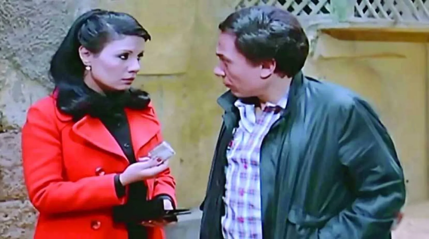 فردوس عبد الحميد وعادل إمام في فيلم «الحريف» (شركة أبناء شفيق فتح الله)