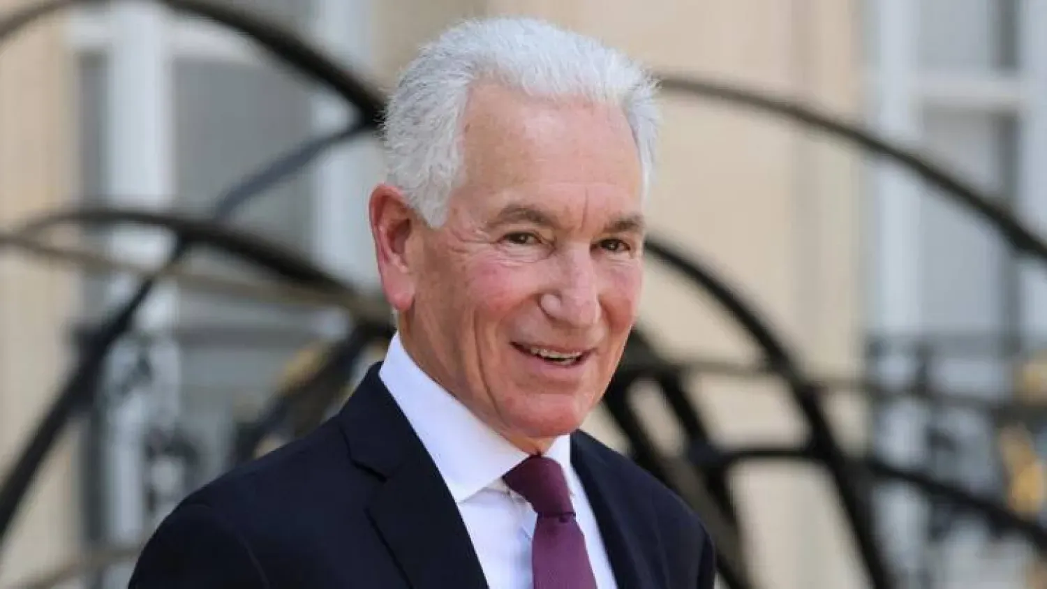 Charles Kushner, 2025 yılında Fransa Cumhurbaşkanı ile yaptığı görüşmenin ardından Paris’teki Elysee Sarayı’ndan ayrılırken (AFP)