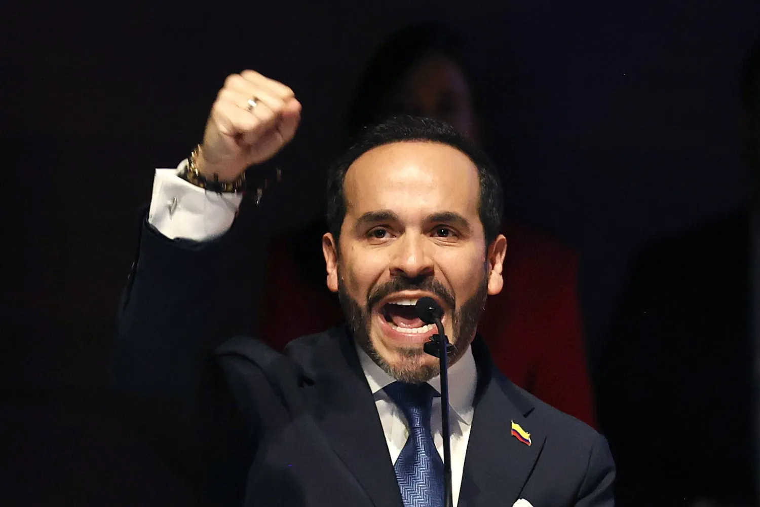 الرئيس الكولومبي المنتخب أبيلاردو دي لا إيسبرييا يتحدث خلال حدث «كاف. حليف استراتيجي لكولومبيا 2026-2030» في ميديلين الجمعة (إ.ب.أ)