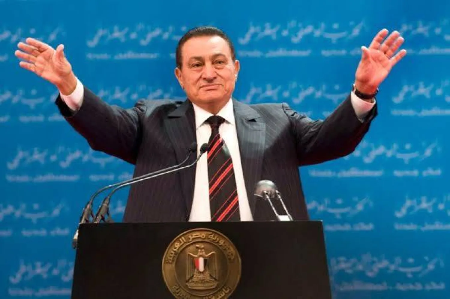 الرئيس الراحل محمد حسني مبارك (رويترز)