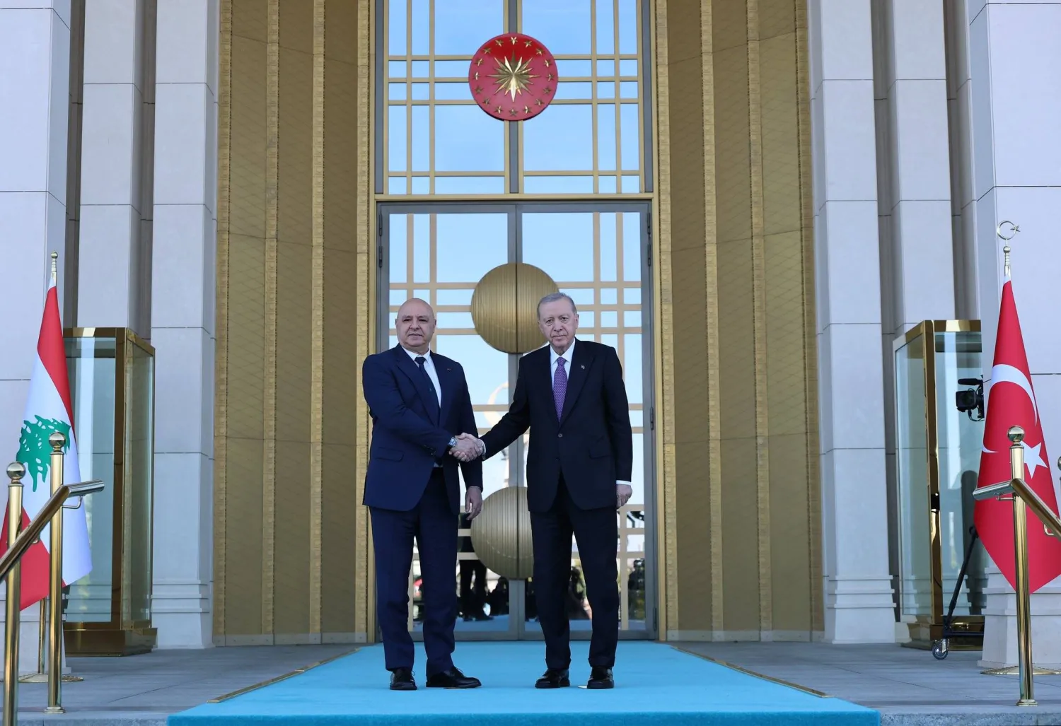 الرئيس التركي رجب طيب إردوغان خلال استقباله الرئيس اللبناني جوزيف عون بقصر الرئاسة في أنقرة (الرئاسة التركية)