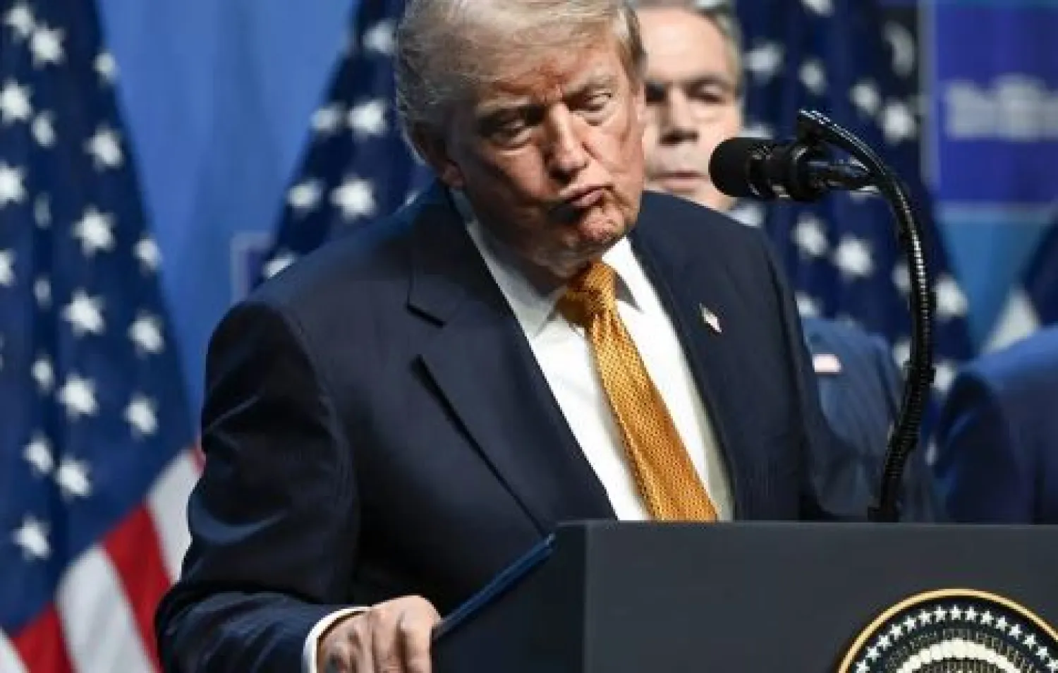 Trump'tan İran'a "Yok etme" tehdidi, bölgede diplomatik trafik hızlandı