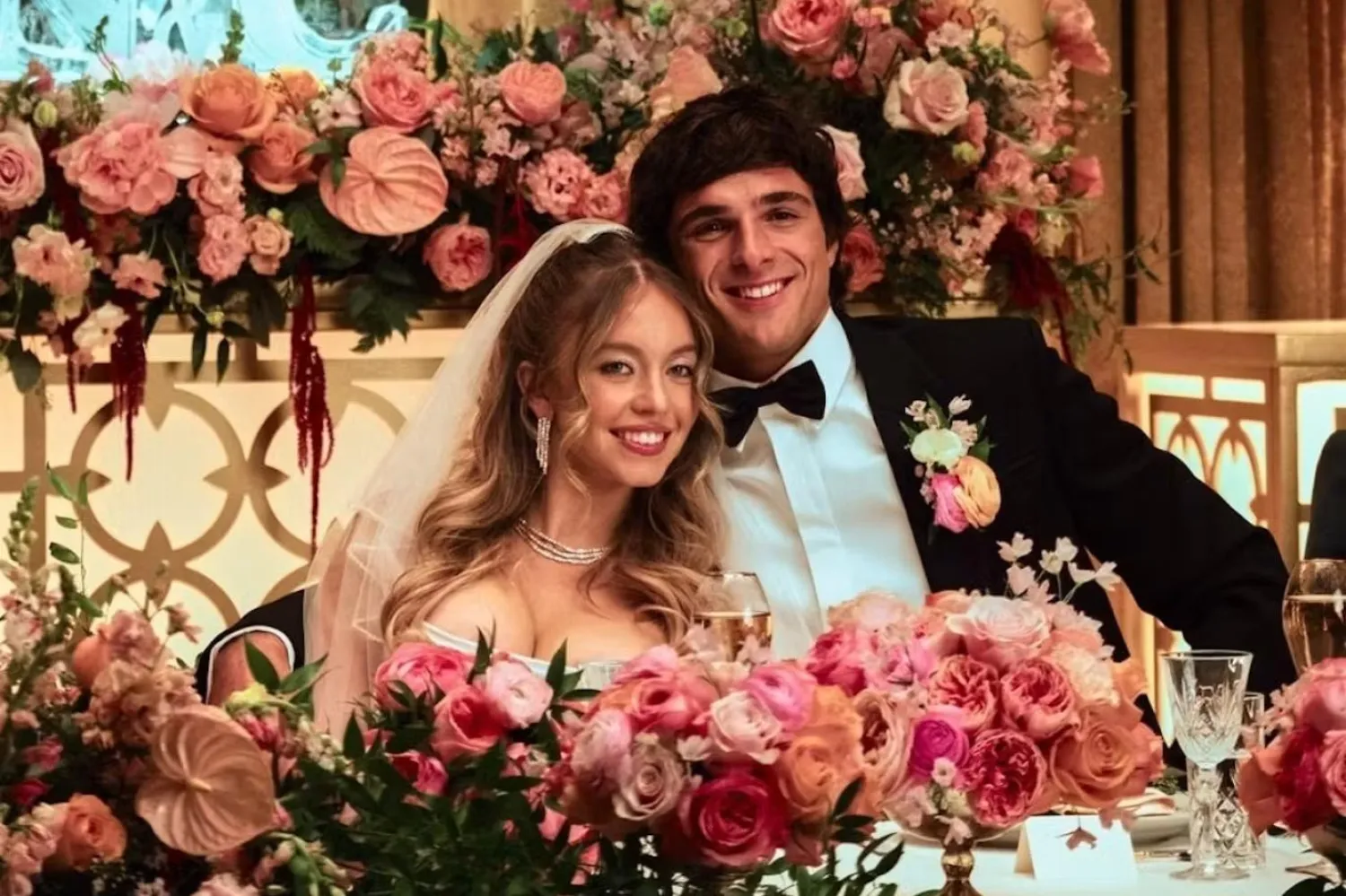 Euphoria'nın final sezonunda Sydney Sweeney'nin canlandırdığı Cassie ve Jacob Elordi'nin oynadığı Nate'in düğünü sosyal medyada büyük yankı uyandırmıştı (HBO)