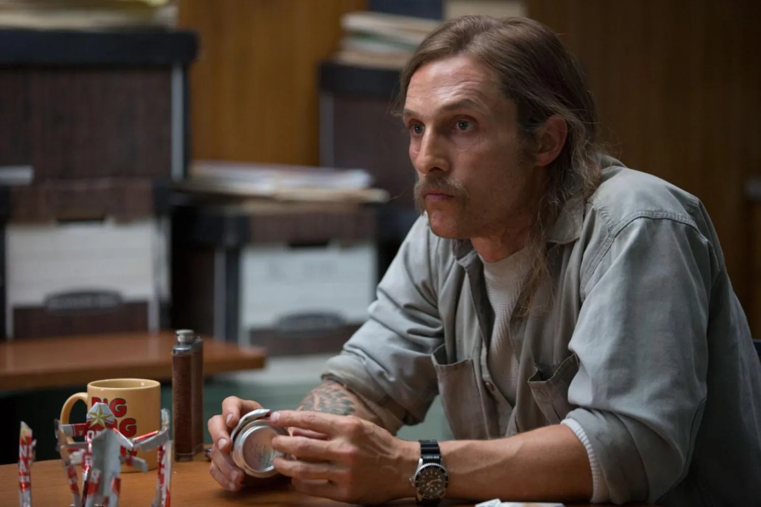 56 yaşına gelen aktör, True Detective'in 2014'teki ilk sezonunda, 17 yılını bir seri katilin peşinde geçiren Rust Cohle karakterini canlandırıyordu (HBO)