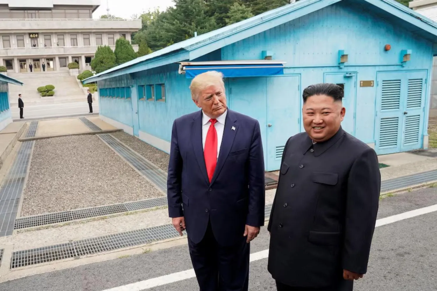 Kim Jong-un, Trump'ın müzakere arayışlarına şimdilik mesafeli yaklaşıyor (Reuters)